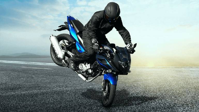 Bajaj Auto Triumph To Ink Formal Pact On Mid Capacity Bikes By Q3