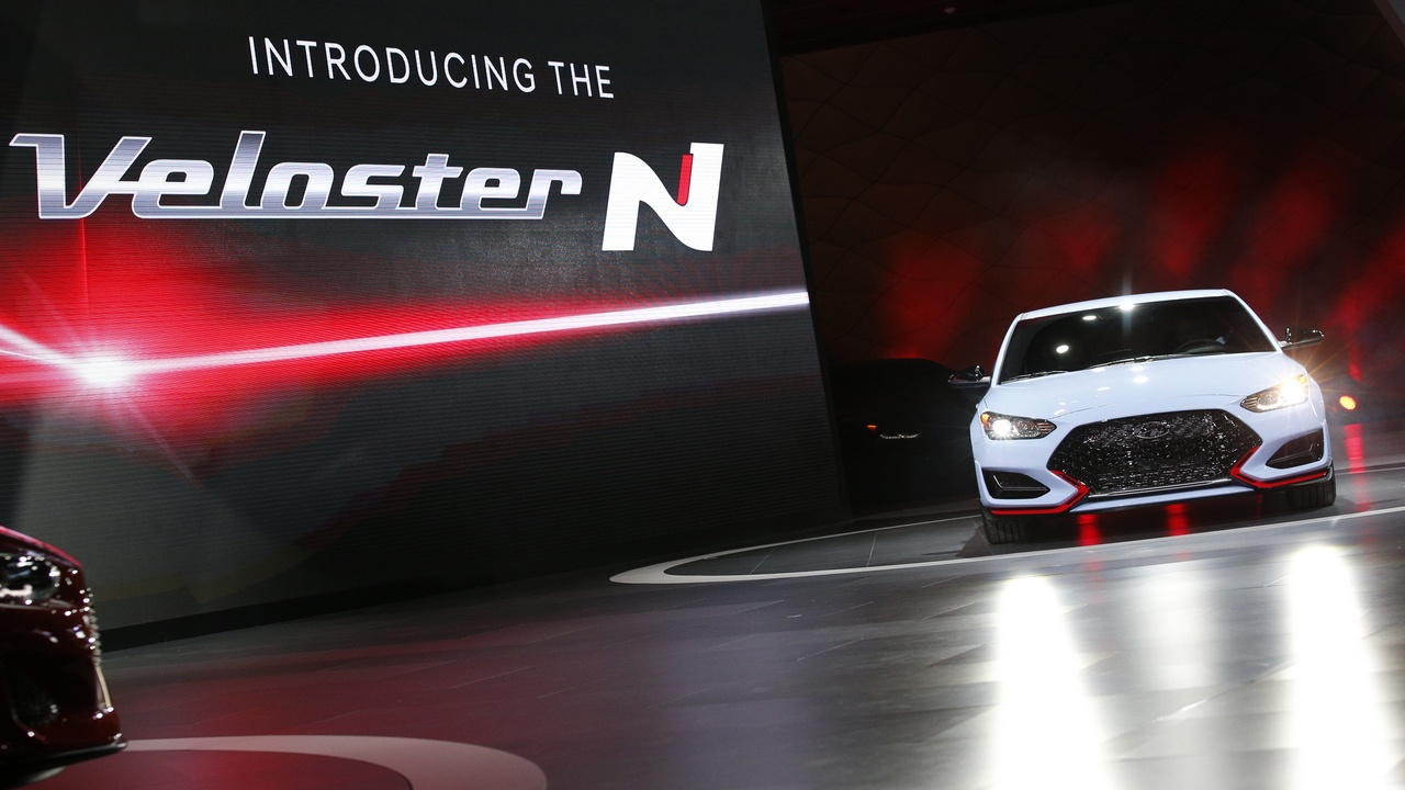The 2019 Hyundai Veloster N sports car is displayed at the North American International Auto Show in Detroit, Michigan, U.S., January 15, 2018. REUTERS/Brendan McDermid - HP1EE1F1G51OZ