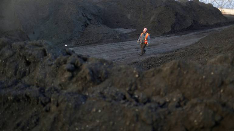 India looks to relax norms to attract global coal miners, industry sceptical